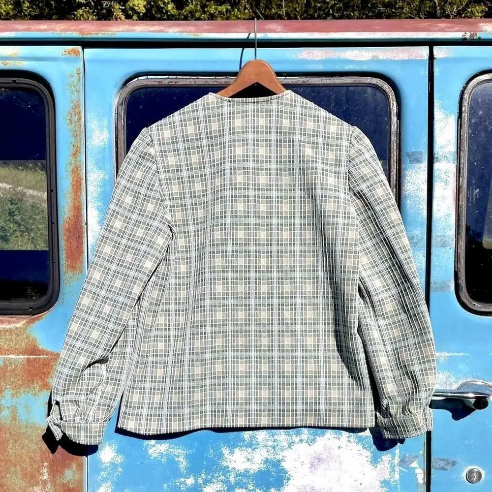 50s handmade sage green & cream knit plaid jacket w/ faux tortoise buttons